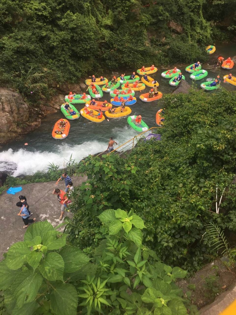 那個(gè)陪你一路走來(lái)的團(tuán)隊(duì),那些與你驚濤駭浪中同舟共濟(jì)的人