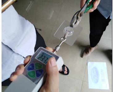 PC透明掛鉤用什么膠水粘？找塑料UV膠水廠家-聚力膠粘